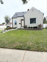 917 Wolverine Avenue, Monroe, MI 48161