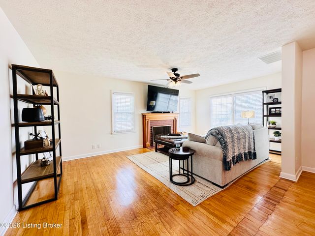 303 W Market St, Leitchfield, KY 42754