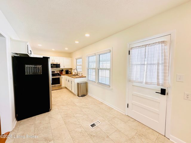 303 W Market St, Leitchfield, KY 42754