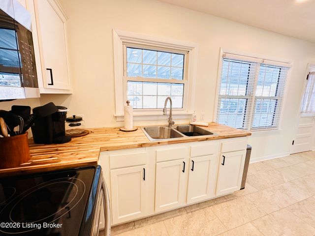 303 W Market St, Leitchfield, KY 42754