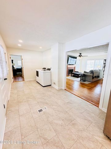 303 W Market St, Leitchfield, KY 42754