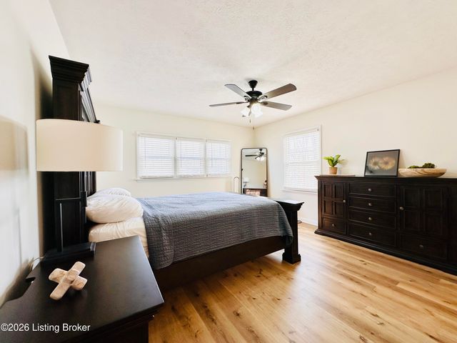 303 W Market St, Leitchfield, KY 42754