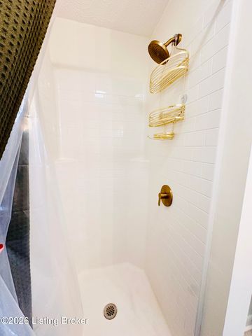 303 W Market St, Leitchfield, KY 42754