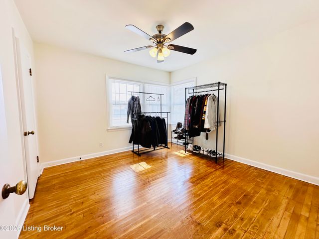 303 W Market St, Leitchfield, KY 42754