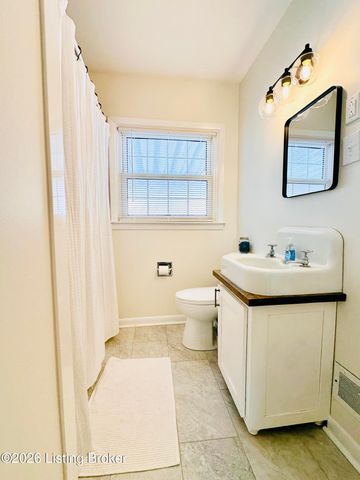 303 W Market St, Leitchfield, KY 42754