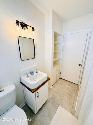 303 W Market St, Leitchfield, KY 42754