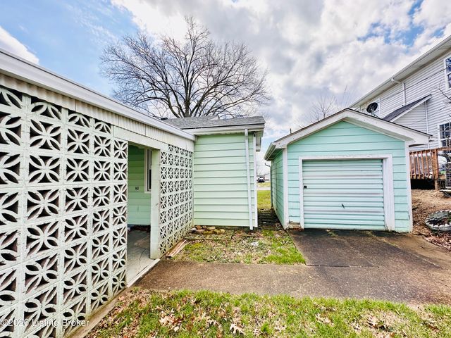 303 W Market St, Leitchfield, KY 42754