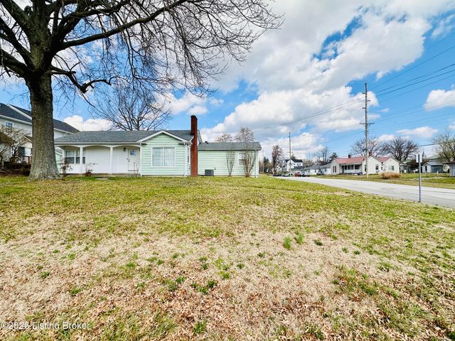 303 W Market St, Leitchfield, KY 42754