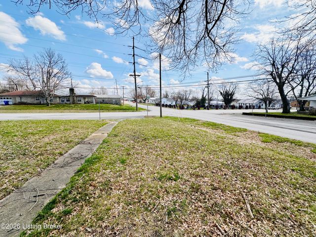 303 W Market St, Leitchfield, KY 42754