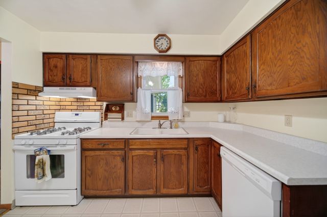 2901 PRESTA Court, Erie, PA 16506