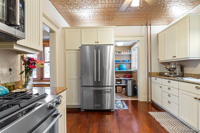 700 PRINCETON Road, Berkley, MI 48072