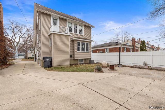 700 PRINCETON Road, Berkley, MI 48072