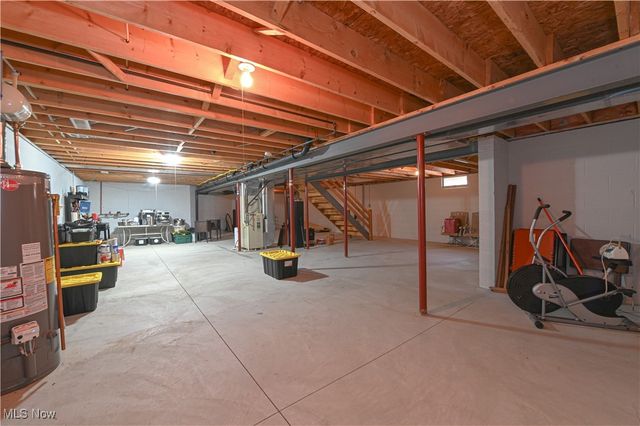 46 Hidden Pond Drive, Doylestown, OH 44230