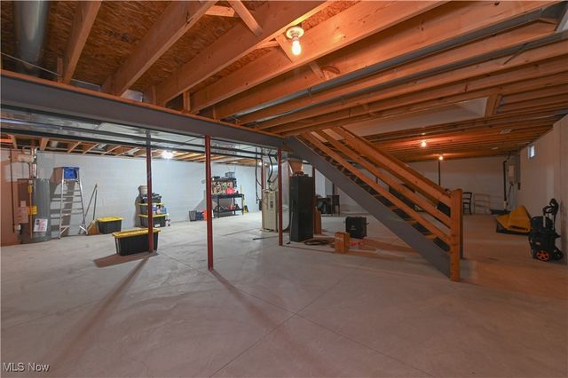 46 Hidden Pond Drive, Doylestown, OH 44230