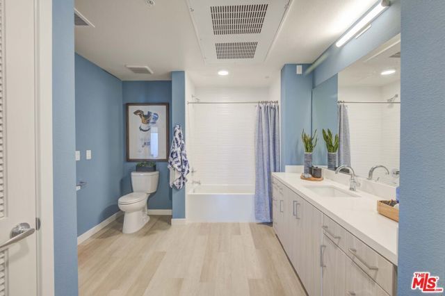 160 S Ventura Avenue 160-401, Ventura, CA 93001