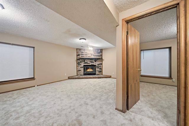 6808 W O'Neil, Wichita, KS 67212