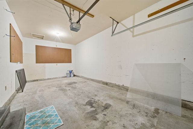 6808 W O'Neil, Wichita, KS 67212