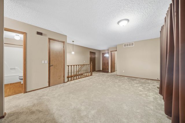 6808 W O'Neil, Wichita, KS 67212