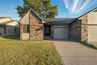 6808 W O'Neil, Wichita, KS 67212