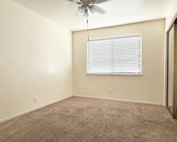 1235 River Bluff Dr, Oakdale, CA 95361