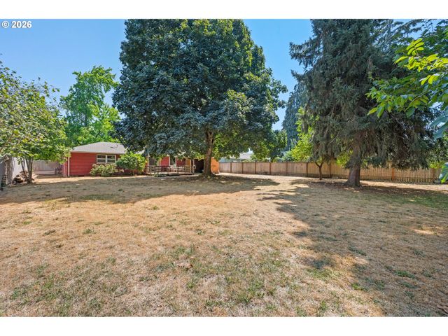 880 HUGHES St, Eugene, OR 97402