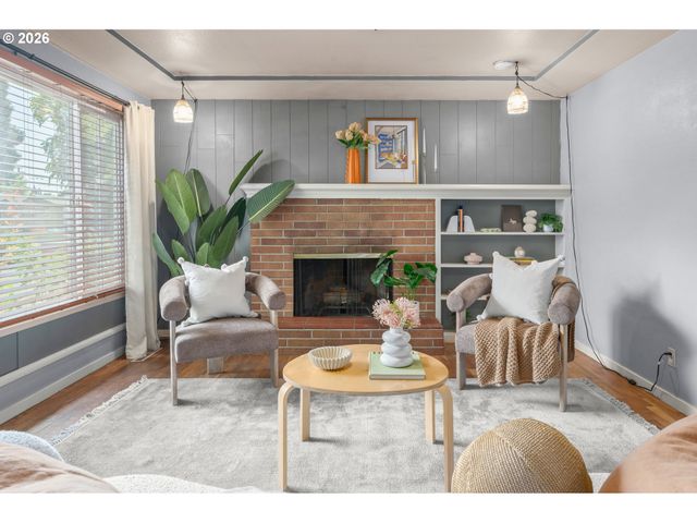 880 HUGHES St, Eugene, OR 97402