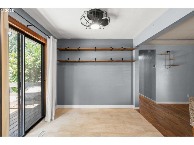 880 HUGHES St, Eugene, OR 97402