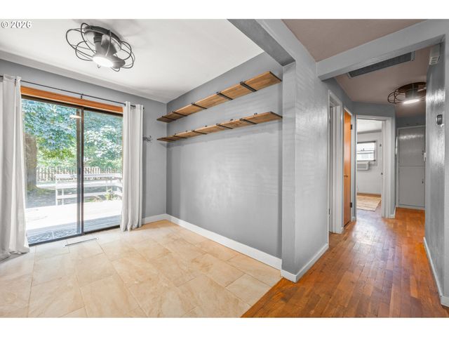 880 HUGHES St, Eugene, OR 97402