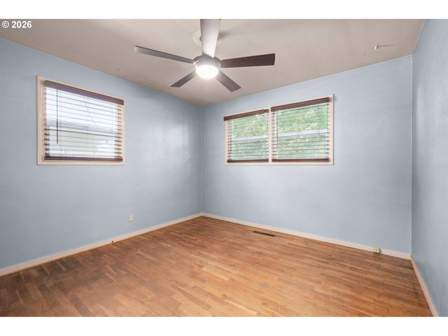 880 HUGHES St, Eugene, OR 97402