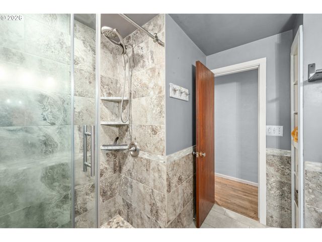 880 HUGHES St, Eugene, OR 97402