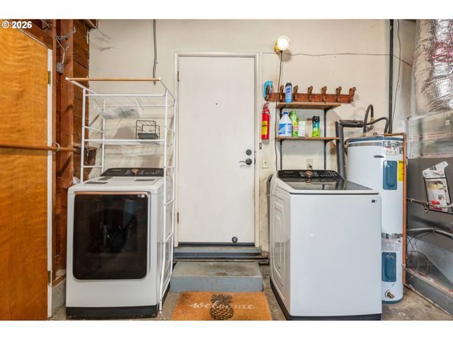 880 HUGHES St, Eugene, OR 97402