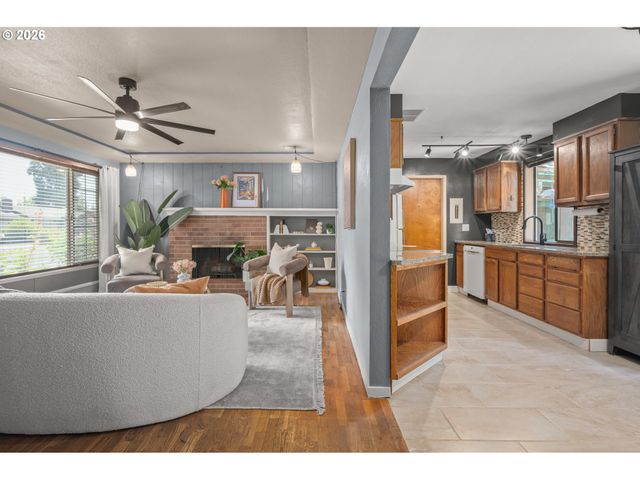 880 HUGHES St, Eugene, OR 97402