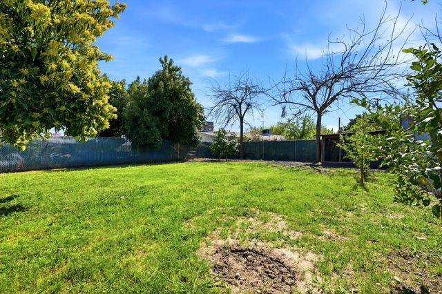 12557 Avenue 406, Cutler, CA 93615