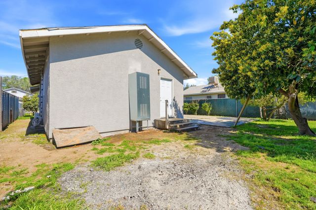 12557 Avenue 406, Cutler, CA 93615