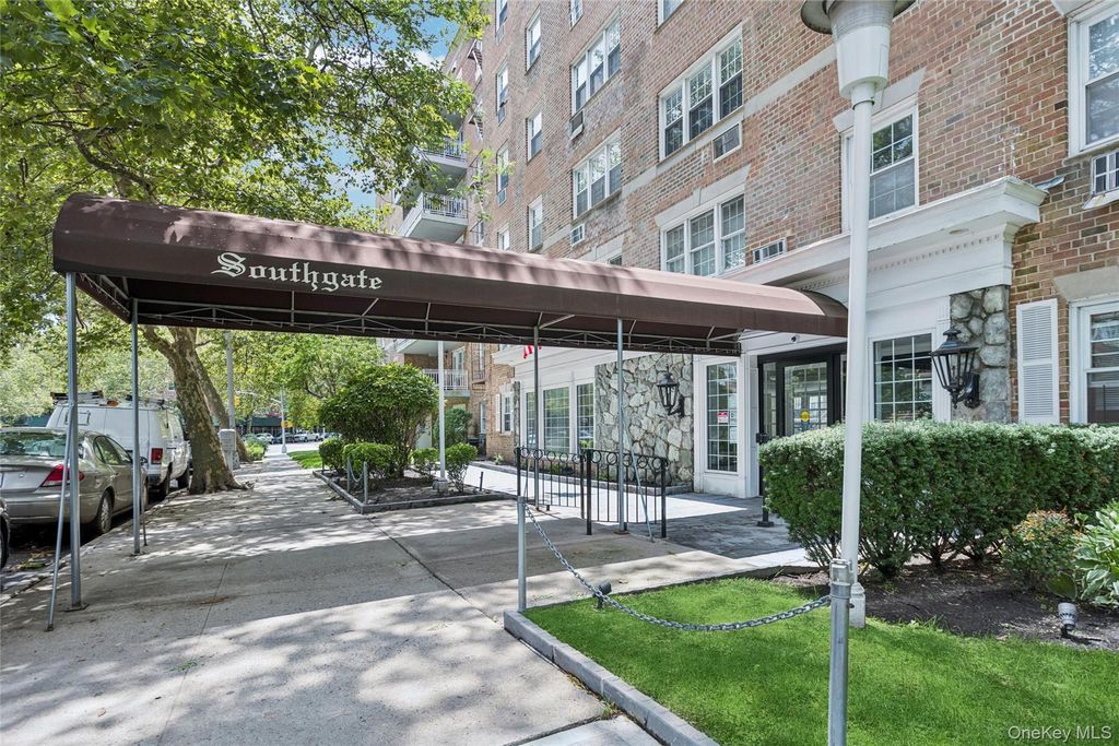 14930 88th Street 2E, Howard Beach, NY 11414 — exterior