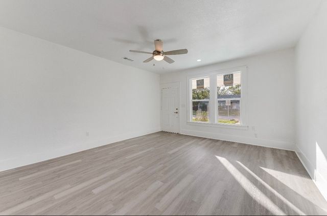 2003 Walnut Street, Greenville, TX 75401