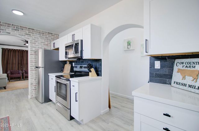 258 S SUTHERLAND Street, Globe, AZ 85501