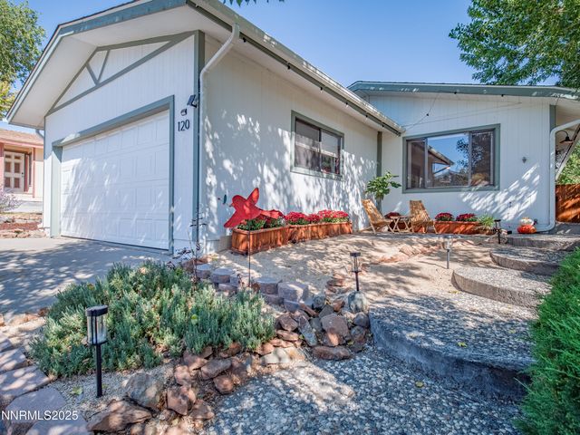 120 Summerset Drive, Verdi, NV 89439