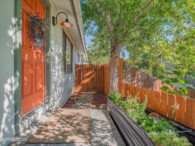 120 Summerset Drive, Verdi, NV 89439