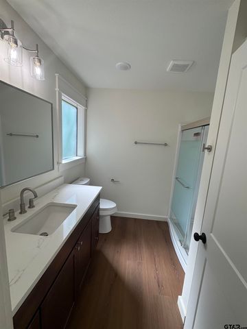 21070 C R 4147, Lindale, TX 75771