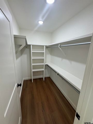 21070 C R 4147, Lindale, TX 75771