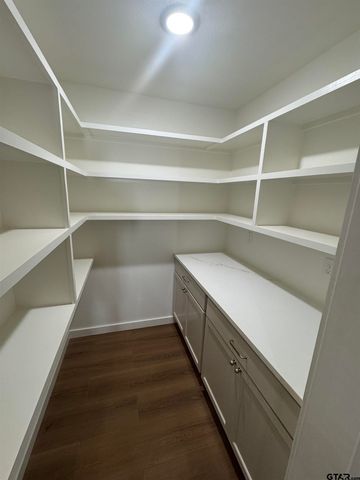 21070 C R 4147, Lindale, TX 75771