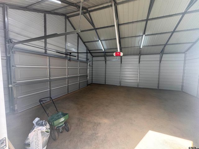 21070 C R 4147, Lindale, TX 75771