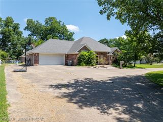 2104 Main Street, Lavaca, AR 72941