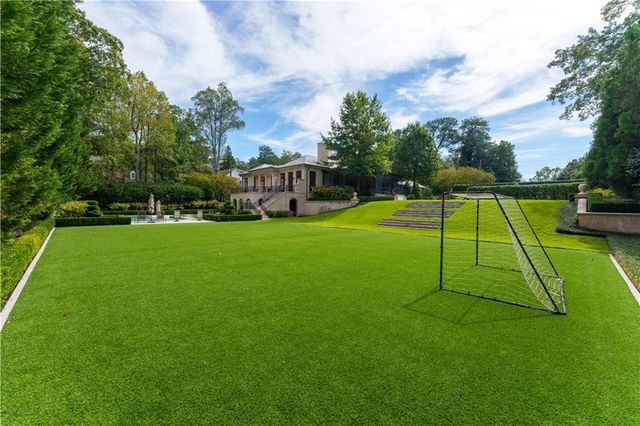 225 W Paces Ferry Road NW, Atlanta, GA 30305