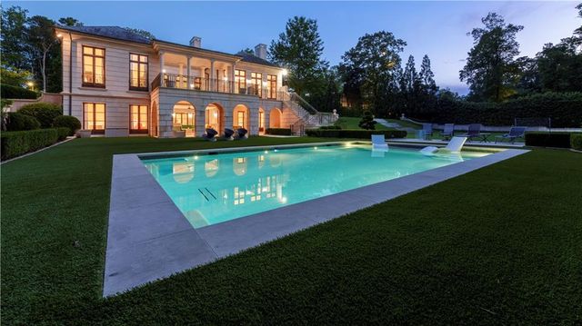 225 W Paces Ferry Road NW, Atlanta, GA 30305