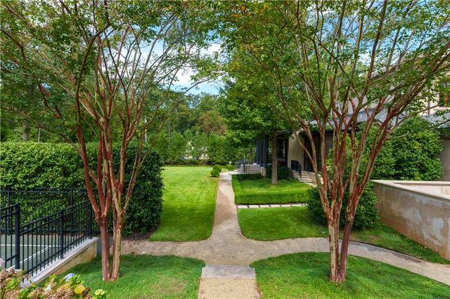 225 W Paces Ferry Road NW, Atlanta, GA 30305