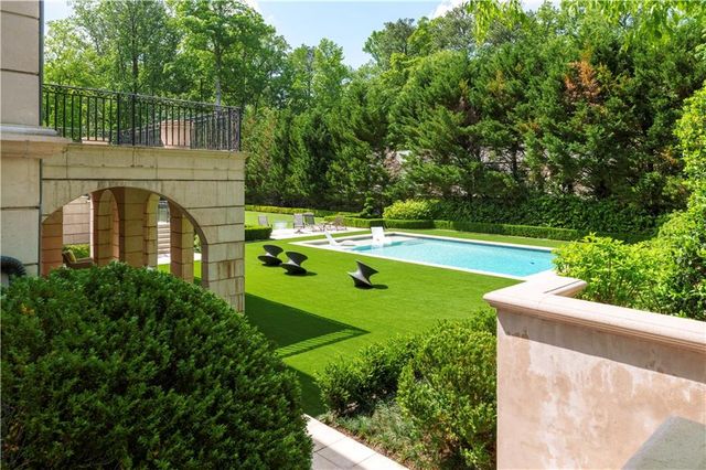 225 W Paces Ferry Road NW, Atlanta, GA 30305