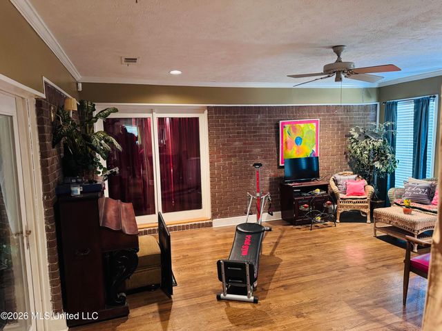 1225 Dardanelle Drive, Jackson, MS 39204
