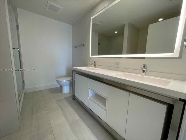 2000 Metropica Way 804, Sunrise, FL 33323